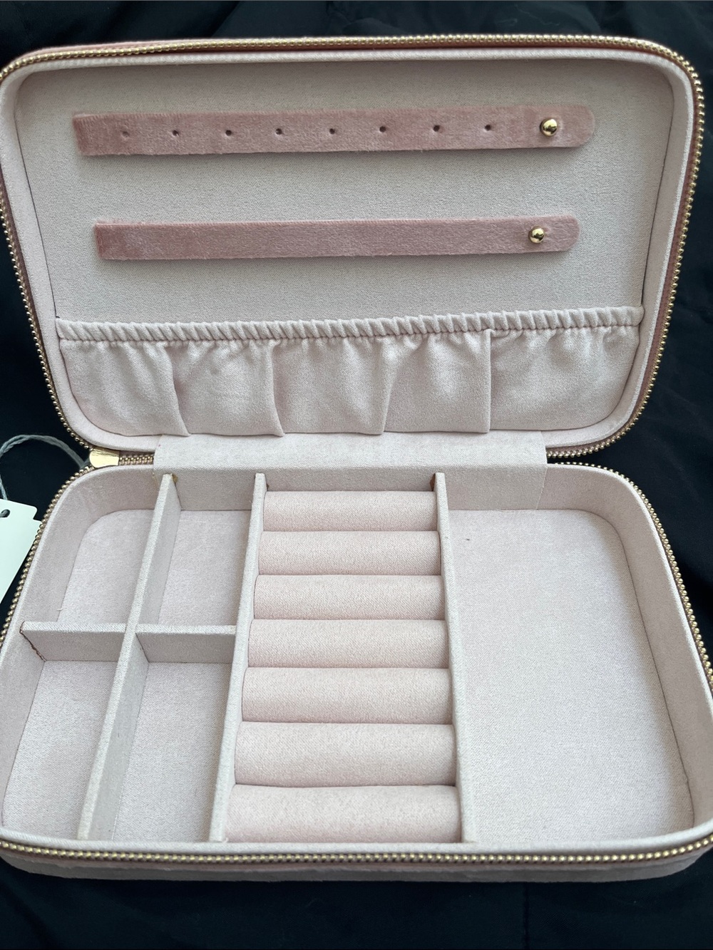 a new day Velvet Zip Jewelry Case in Dusty Pink